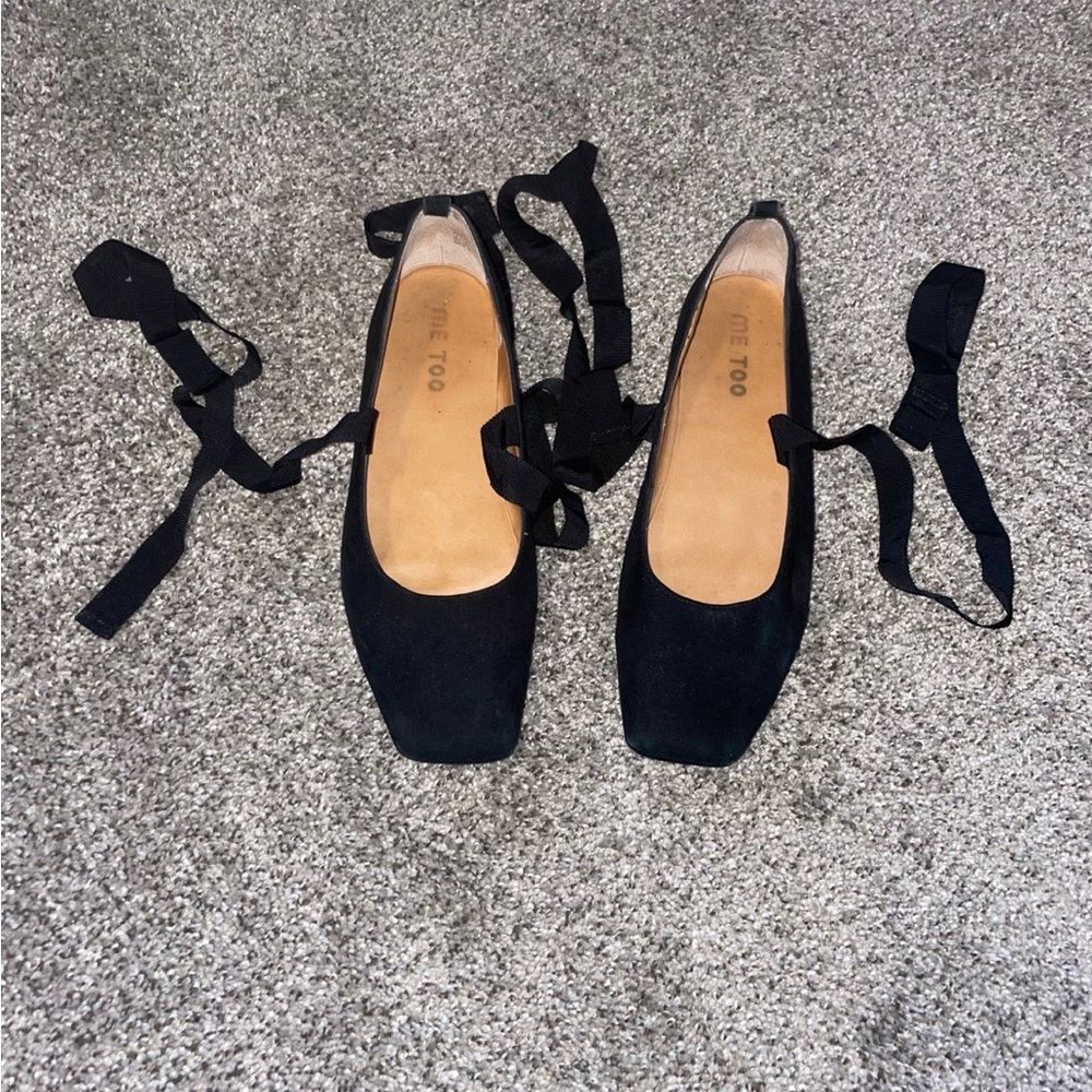 ME TOO black flats size 8.